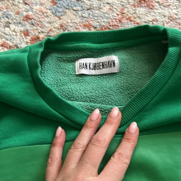 Sweater - Picture 4 of 5